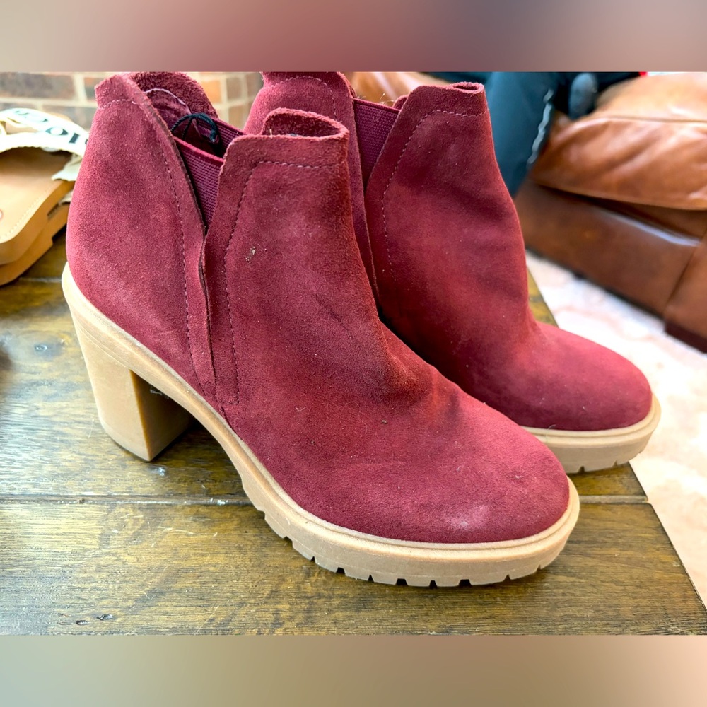 Dolce Vita Caster H20 Bootie- size 9